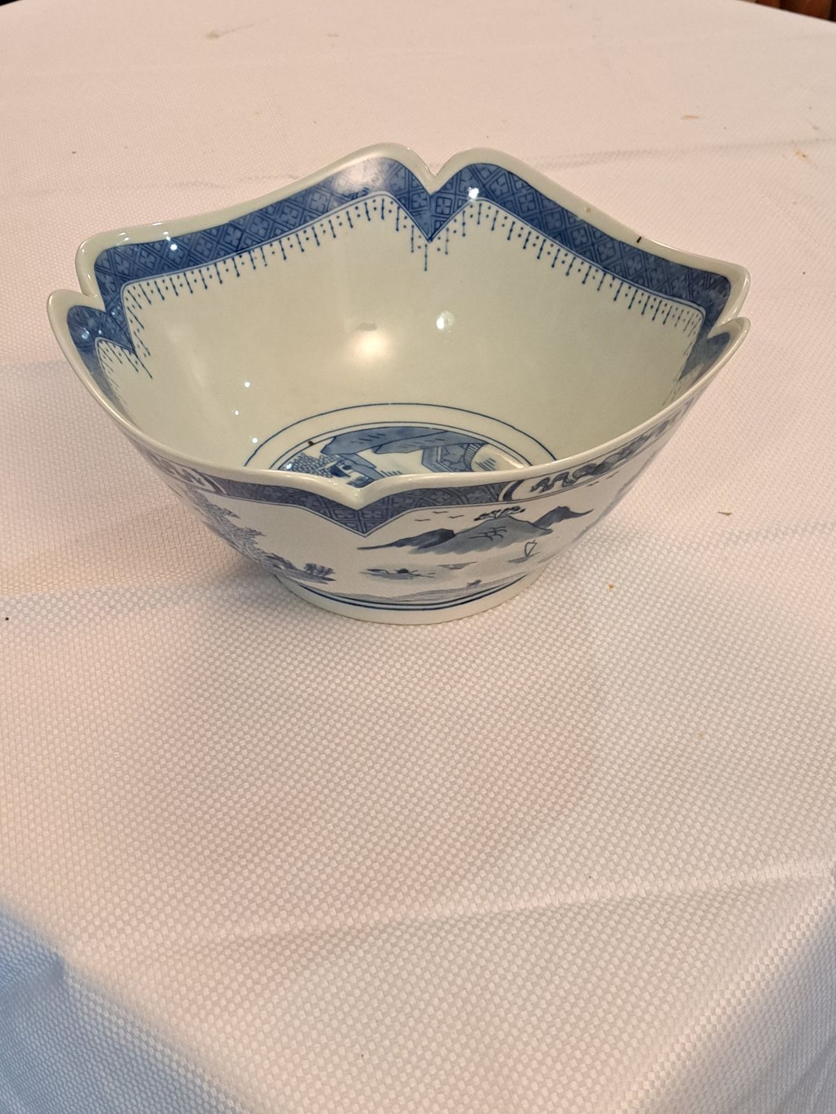 photo furniture Porcelain China Dinner Serving Set Classic Style Blue On White 37 Pcs 12 Kg
