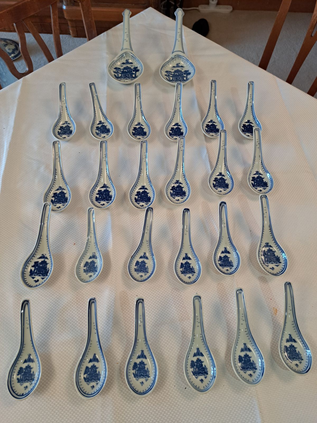 200.0 Porcelain China Dinner Serving Set Classic Style Blue On White 37 Pcs 12 Kg photo