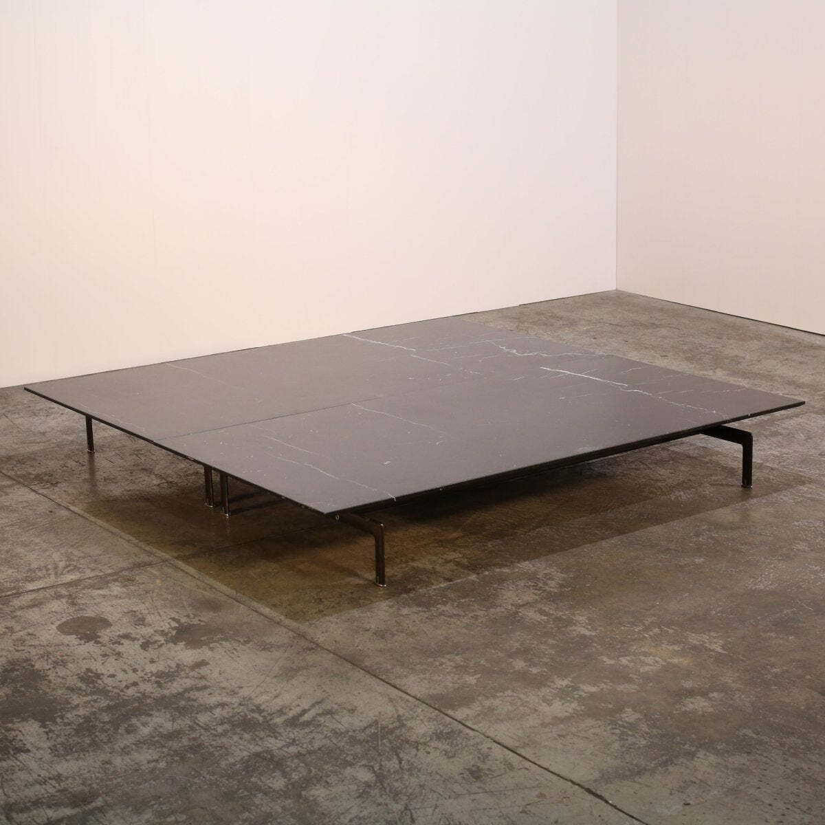B&B Italia Diesis Low Table By Antonio Citterio & Paolo Nava photo furniture