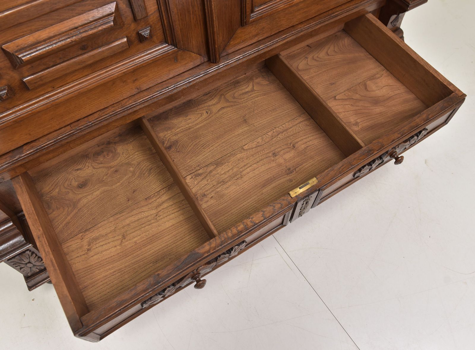 Wardrobe Restored Wilhelminian Style Around 1890, Solid Oak Hall Cupboard photo vinterior