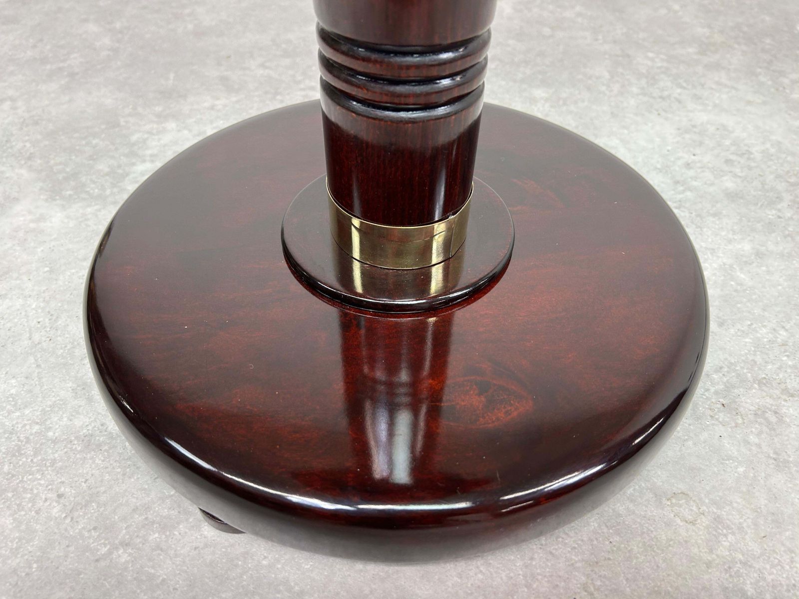 Round Side Table By Thonet photo Furniture