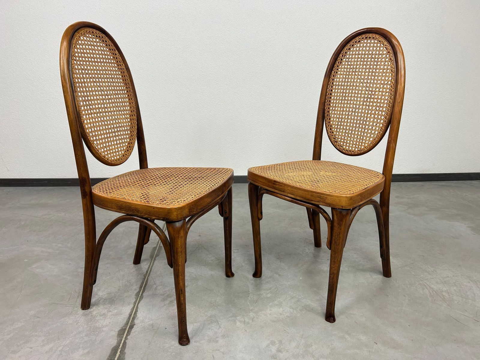 Thonet Chairs No.567 By Otto Prutscher For Café Heinrichshof photo furniture