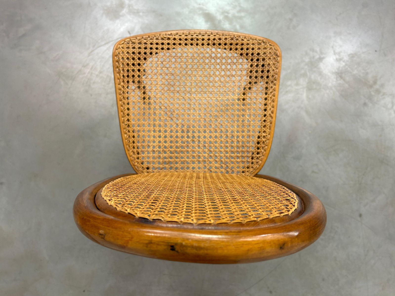 photo furniture Thonet Chairs No.567 By Otto Prutscher For Café Heinrichshof