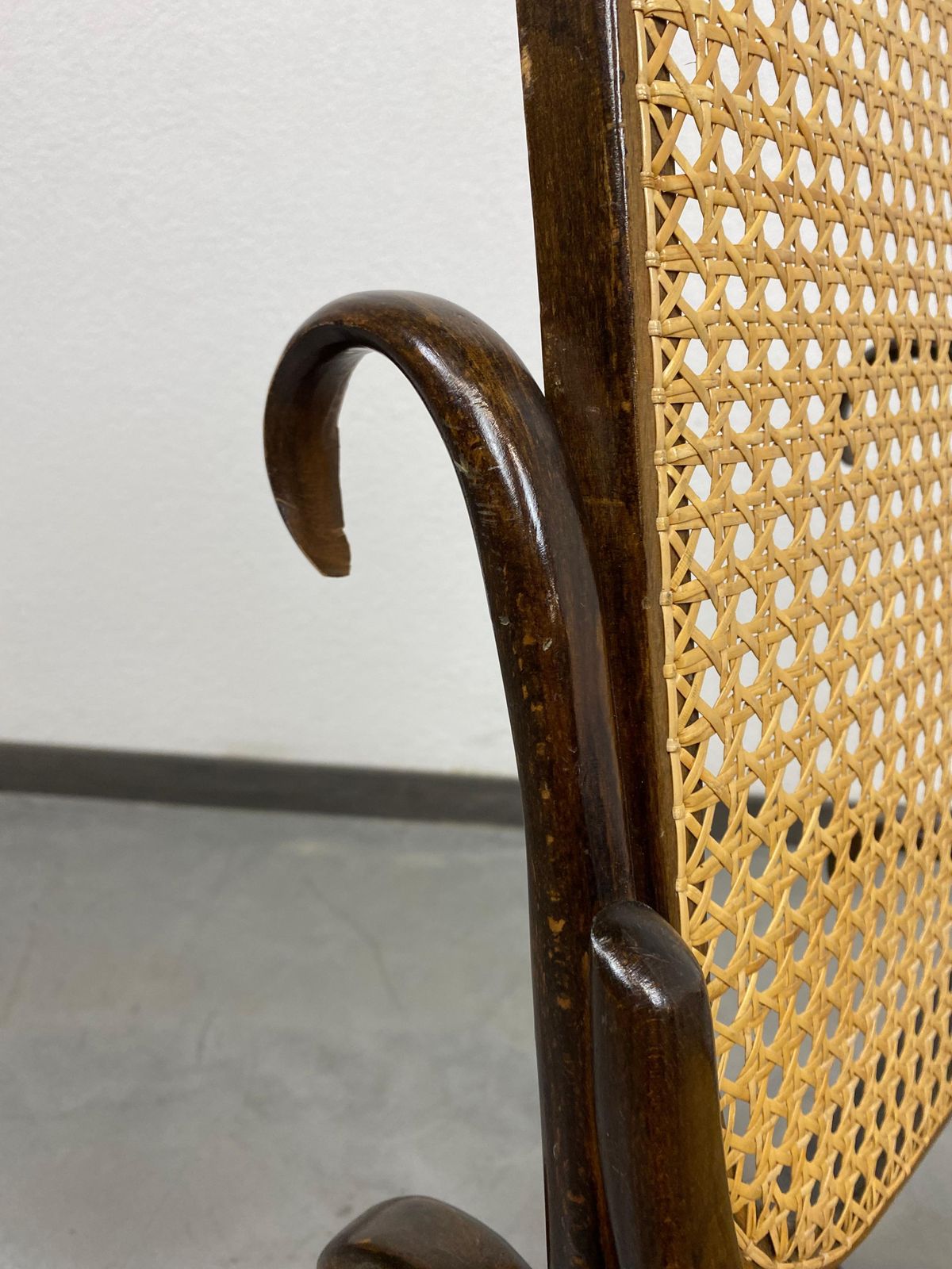 photo furniture Small Thonet Rocking Chair No.10 For Children