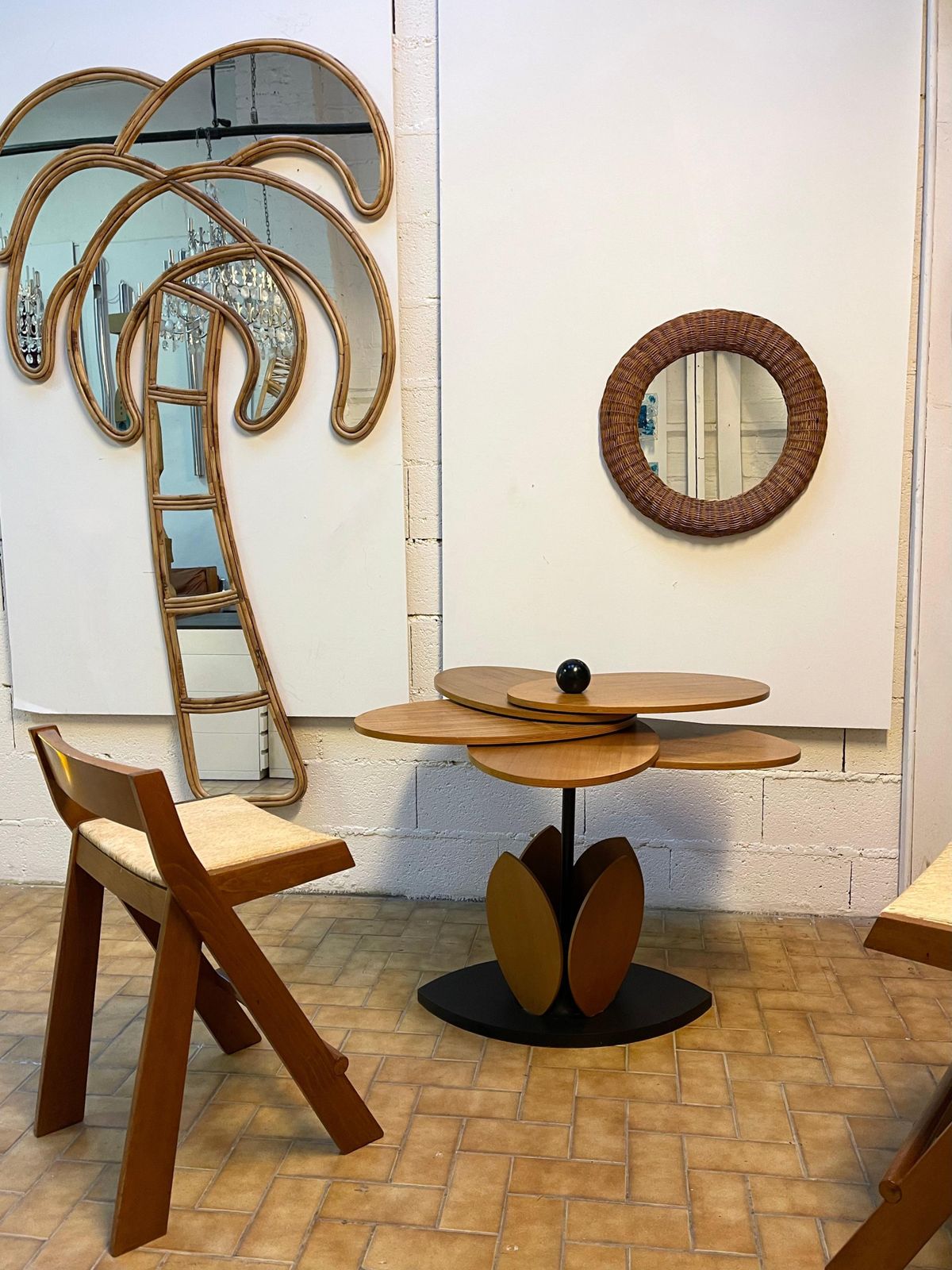 photo vinterior Wood Flower Modular Table. Italy, 1980s