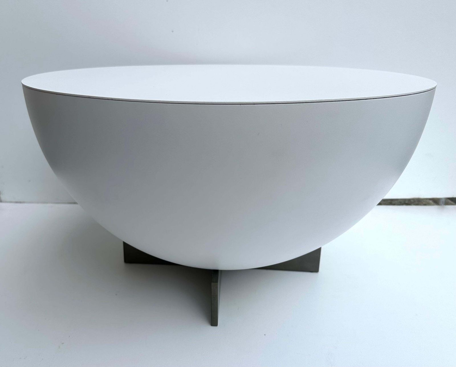 photo vinterior Pair Of Side Tables Lacquered Metal By Neil David. Netherland, 2000s