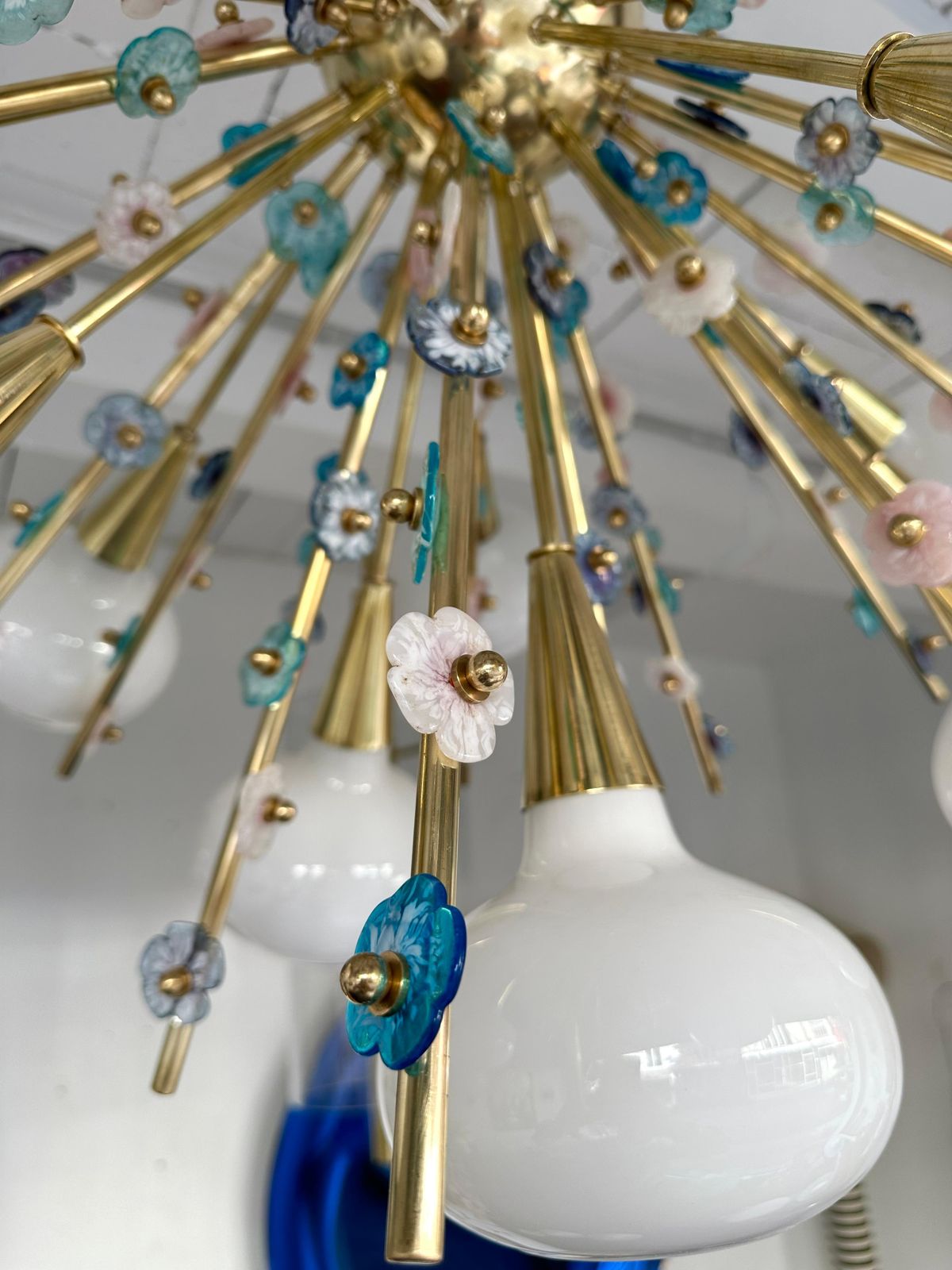 Contemporary Brass Sputnik Chandelier Flowers Murano Glass White Cup, Italy photo vintage