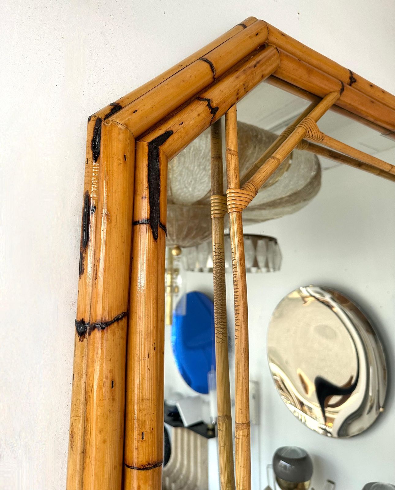 3678.0 Bamboo Octogonal Beaded Mirror By Vivai Del Sud. Italy, 1970s photo