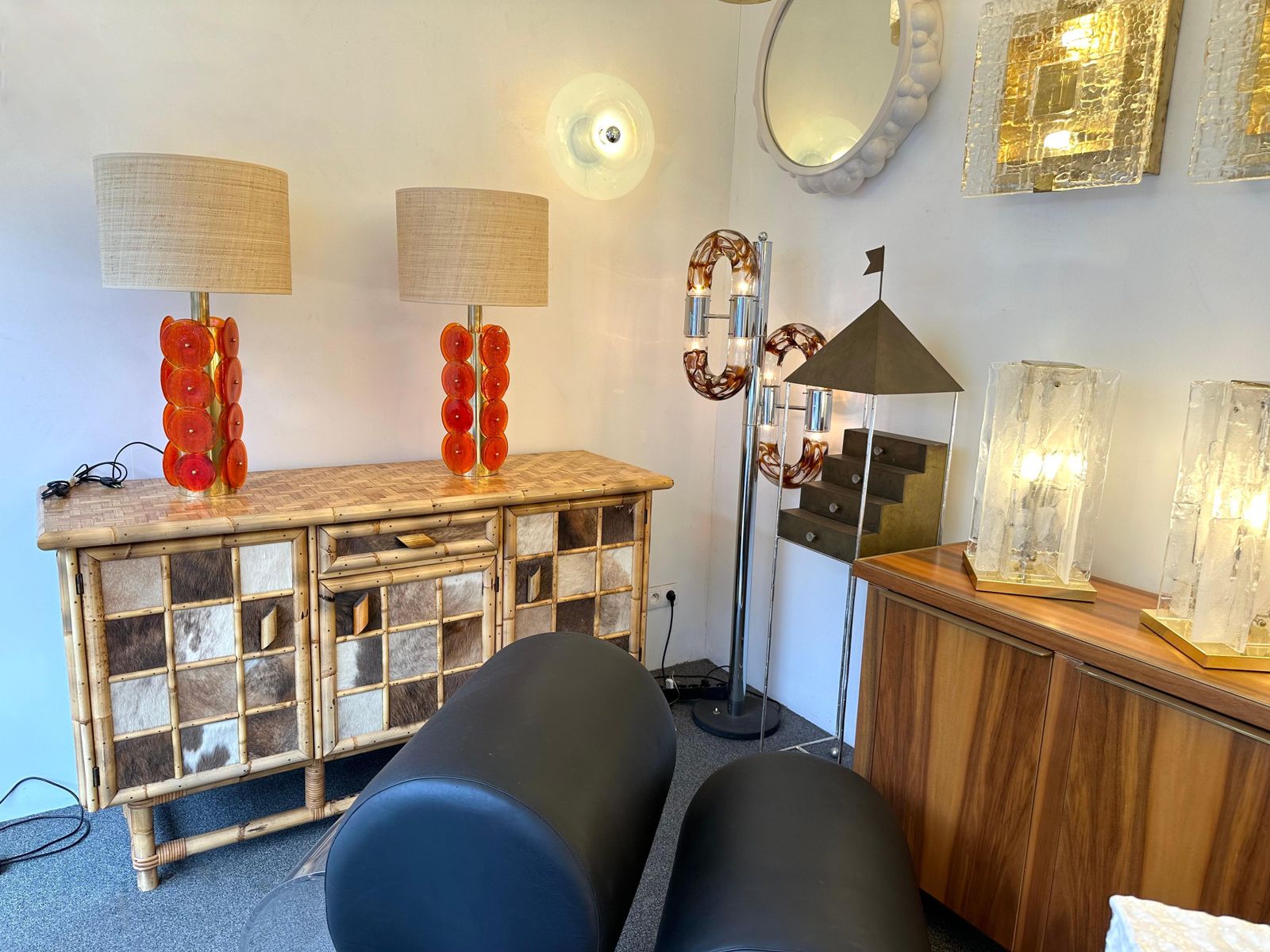 photo vinterior Contemporary Pair Of Brass Murano Glass Orange Disc Lamps, Italy