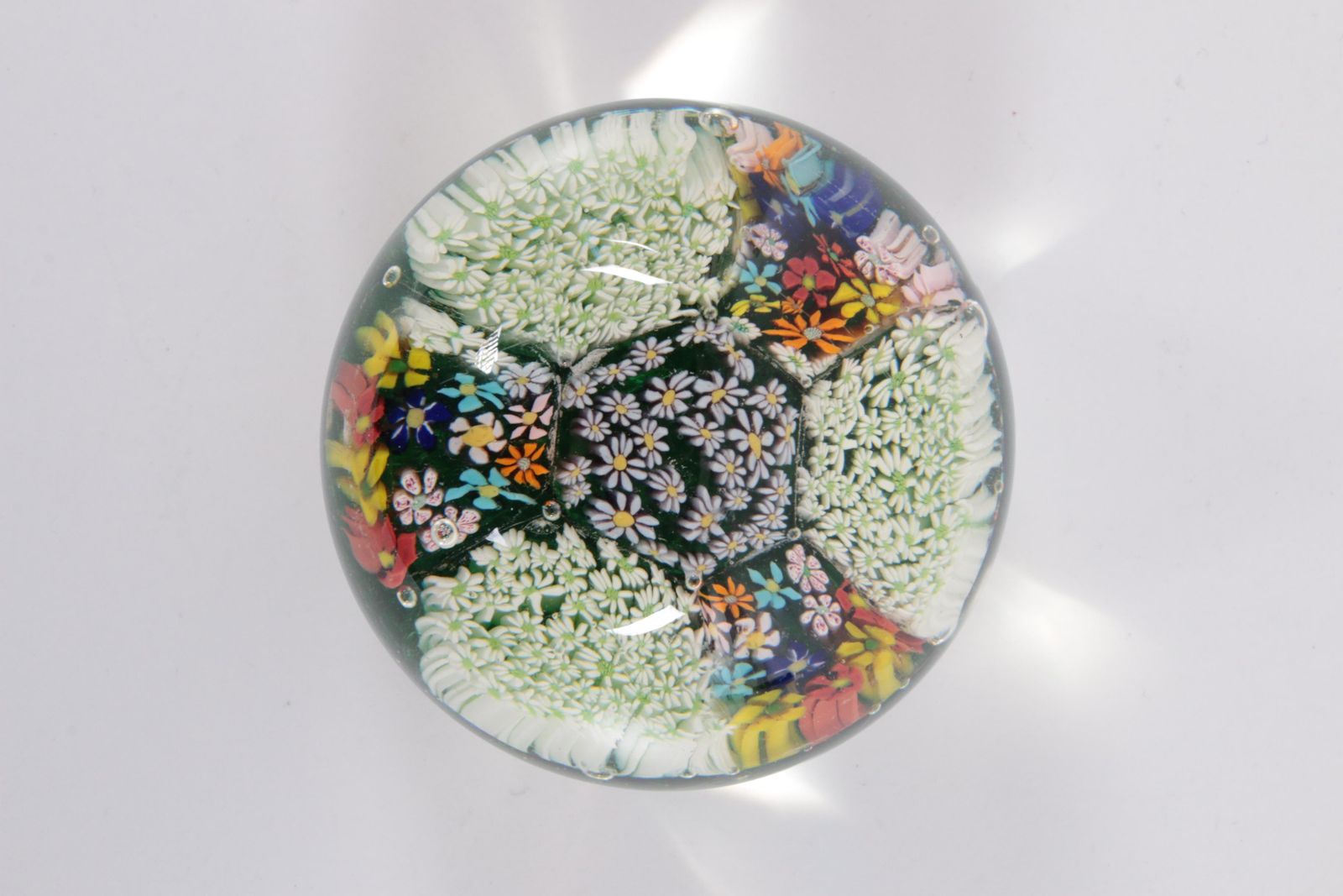photo furniture Paperweight Murano Milie Fleur, 1960