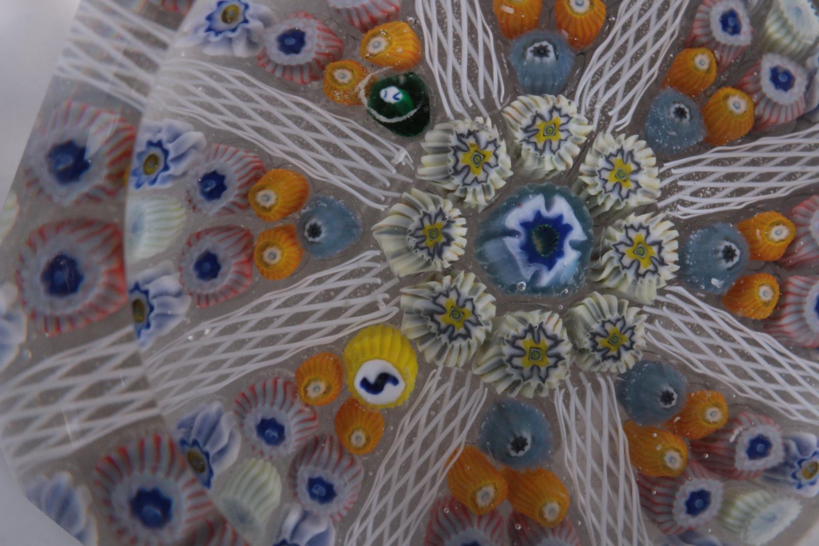 John Deacons Presse Papiers Millefiori With Yellow And White, 1960 photo vintage