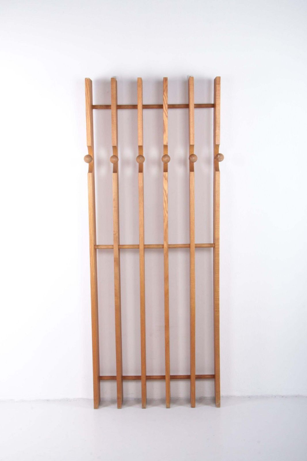 Arspect Spectrum Coat Rack Rare Edition 1974, Esh Wood Netherlands photo Furniture