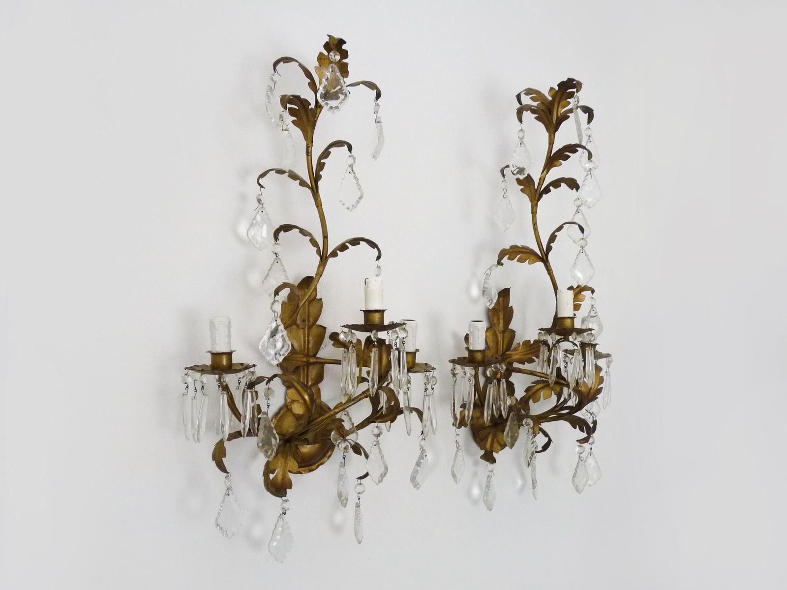 Large (70 Cm   27.55 ") Pair Of Foliage Wall Lights With 3 Arms Of Lights In Gold Metal. 60s 70s photo for sale