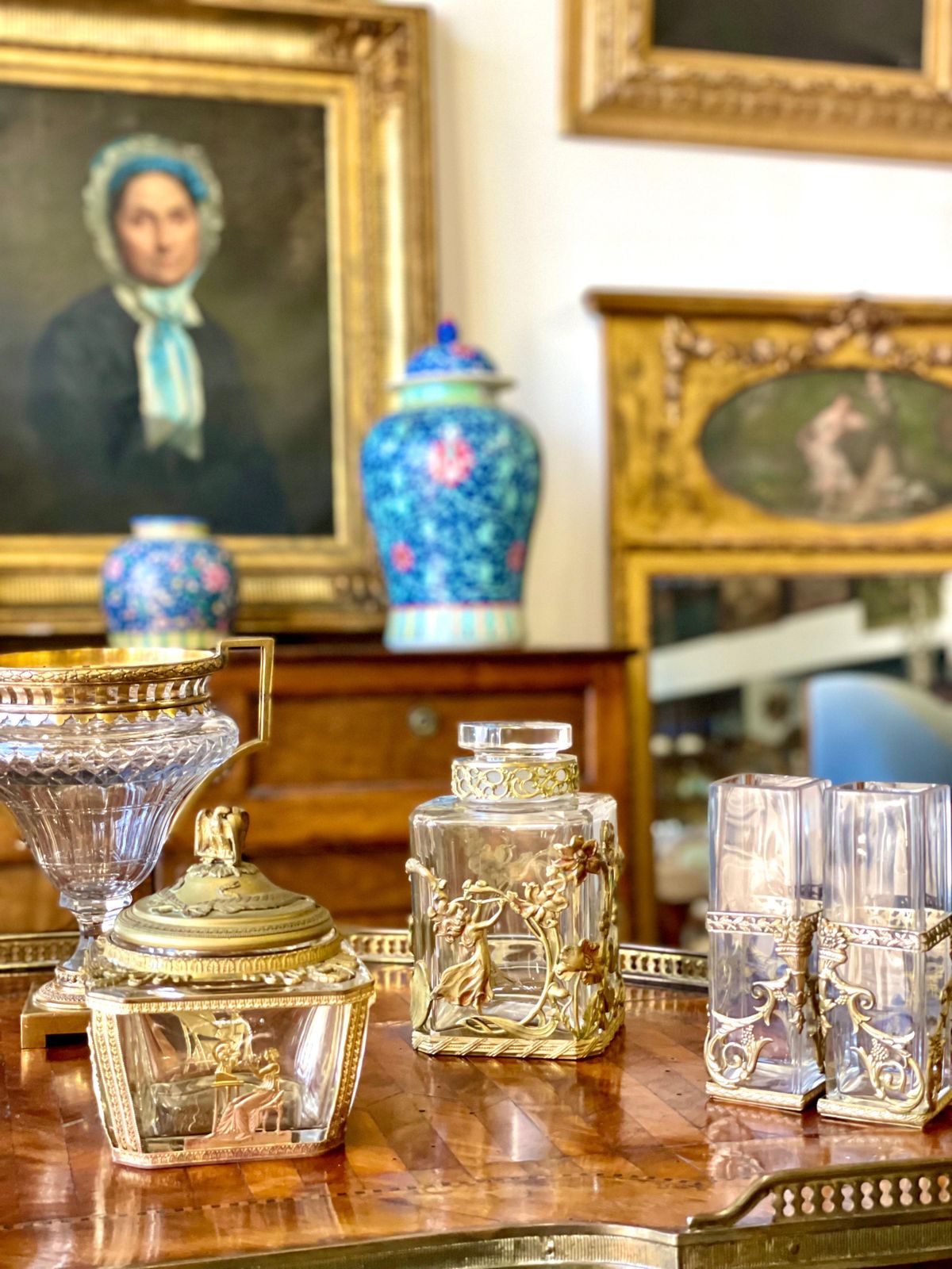1900s Pair Of Empire Style Petite Gilt Vases photo vinterior