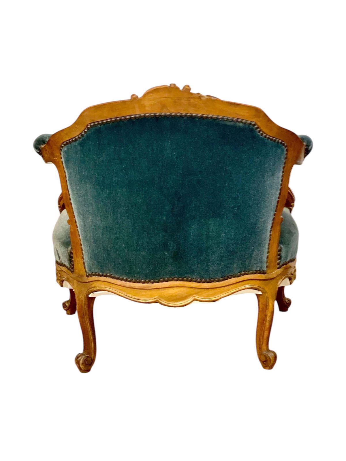 photo furniture 19th Century Lounge Armchair In Carved Giltwood And Velvet