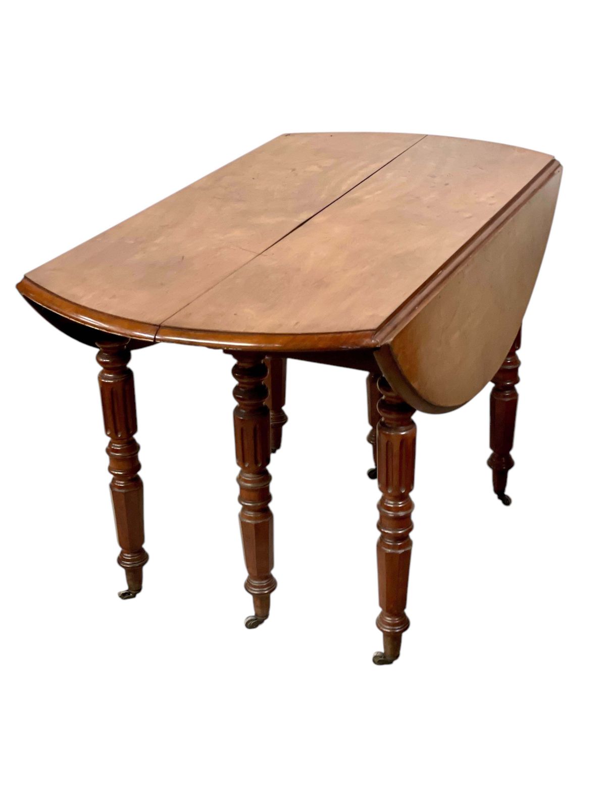 photo vintage 19th Century Oval Dining Table
