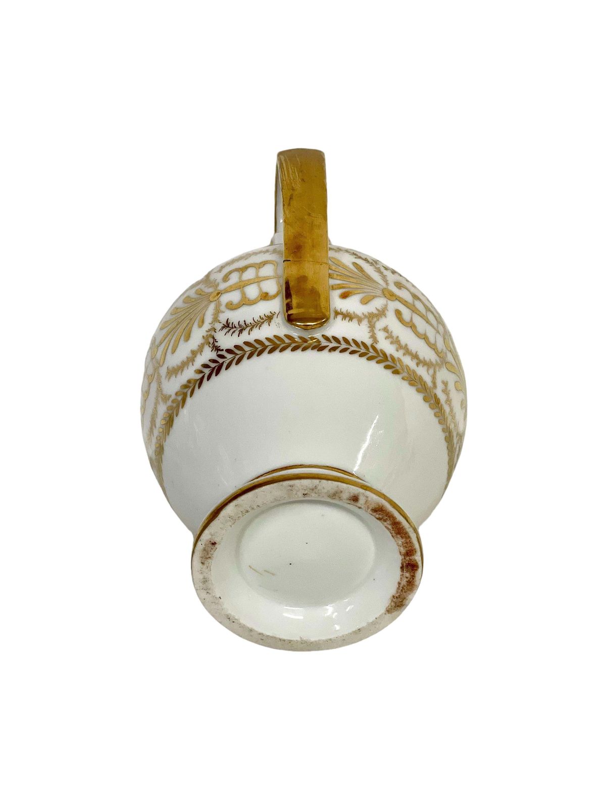 1855.0 19th Century Set Of Old Paris Porcelain Wash Jug And Basin With Gilt Decoration photo