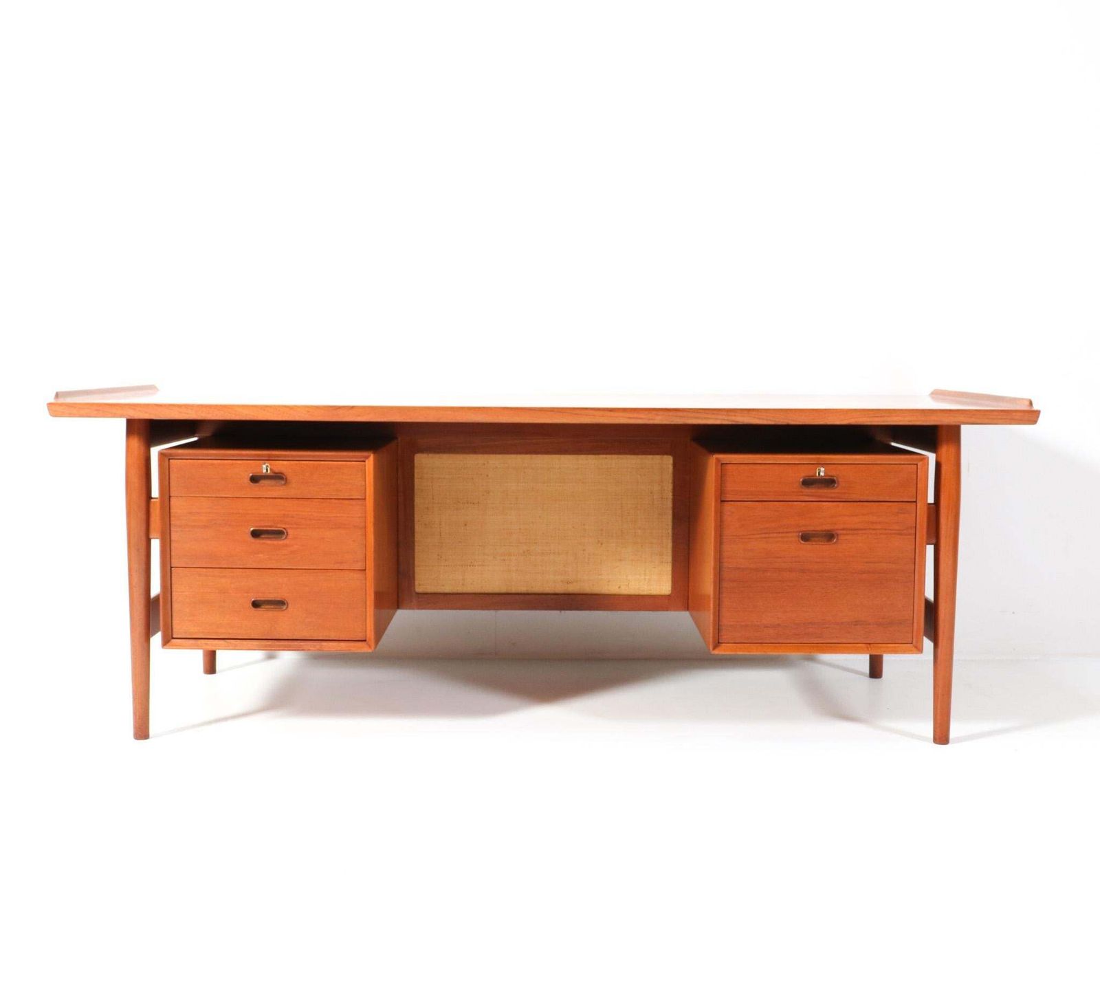 Mid Century Modern Executive Desk 207 By Arne Vodder For Sibast, 1960s photo Furniture