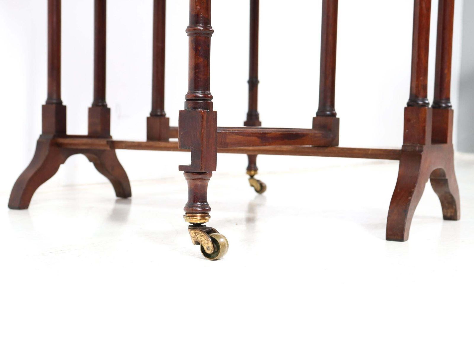 Walnut English 19th Century Spider Leg Table With Drop Leaves photo buy