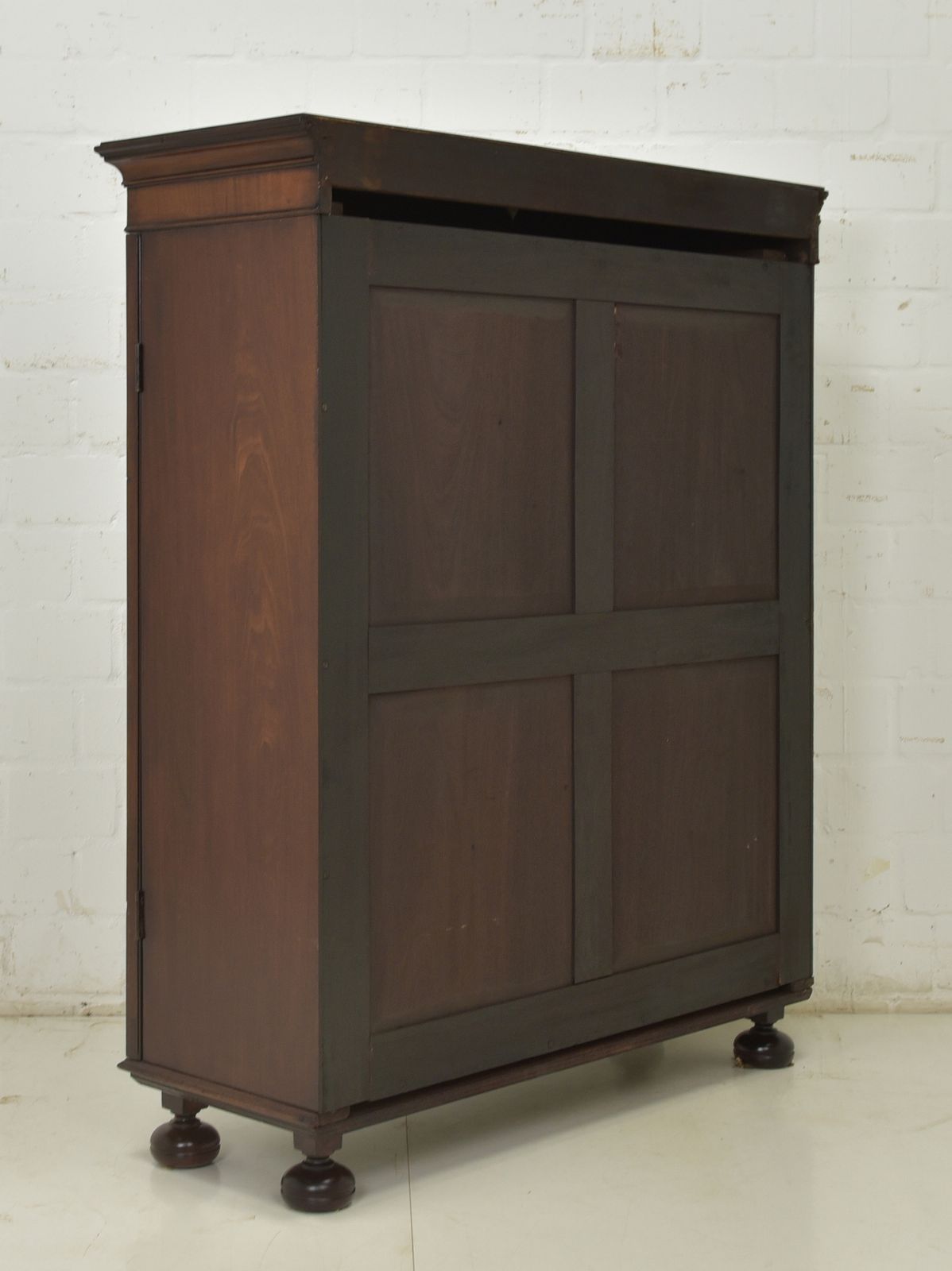 1182.0 Antique! Small Display Cabinet Restored Mahogany England Circa 1900 photo