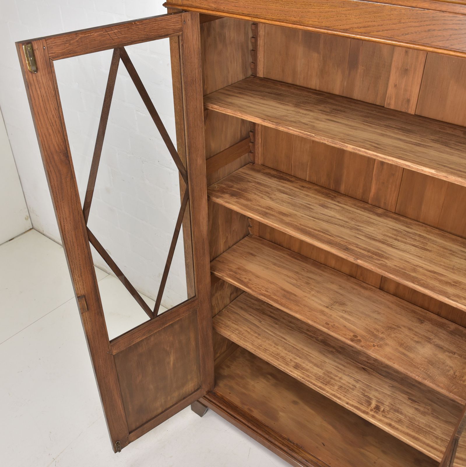 Antique! Bookcase Restored Art Deco / Bauhaus 1930 Oak Display Cabinet photo Furniture