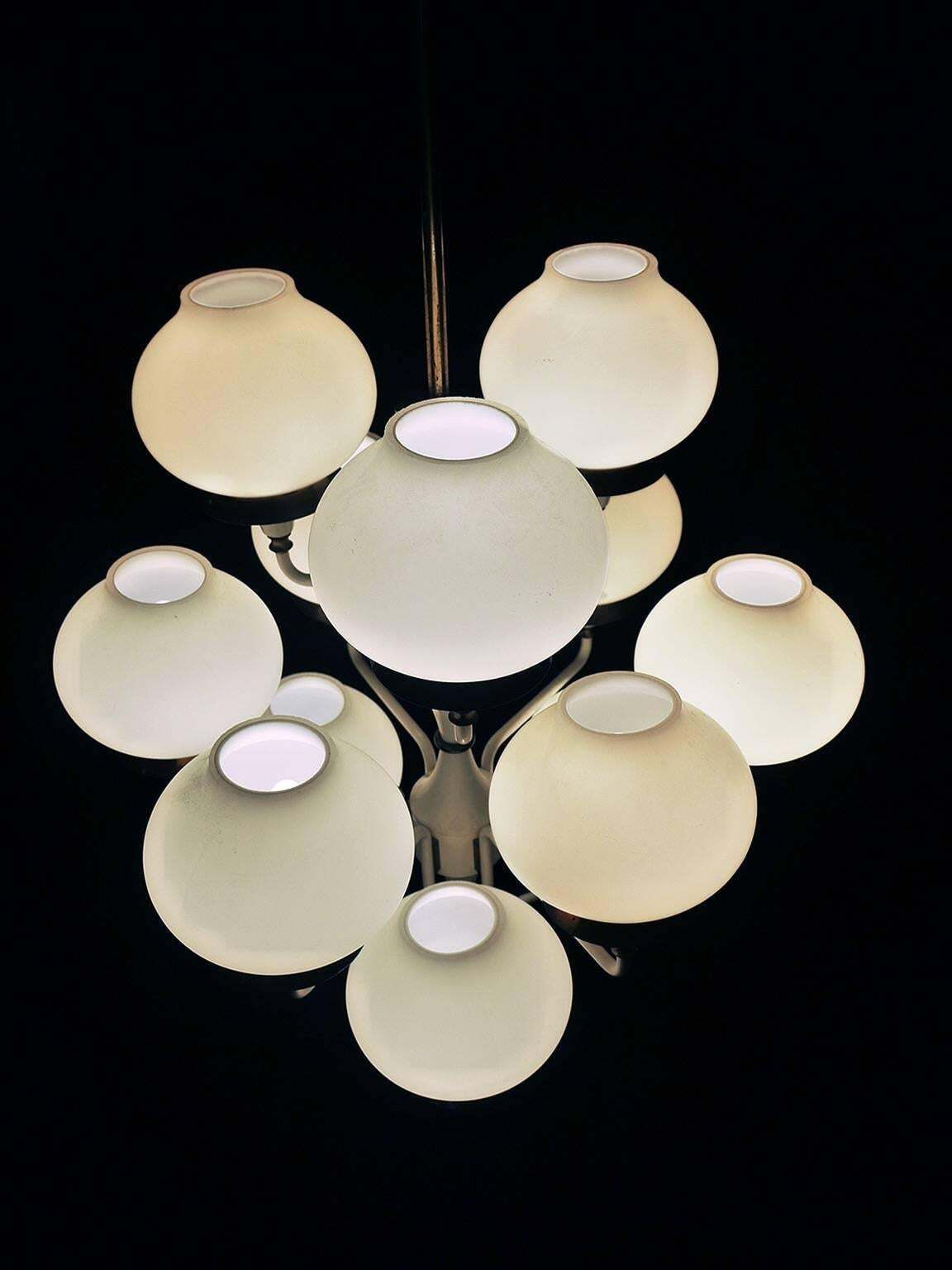 Sputnik 'Tulipan' Chandelier By Hans Agne Jakobsson, Sweden, 1950s photo for sale