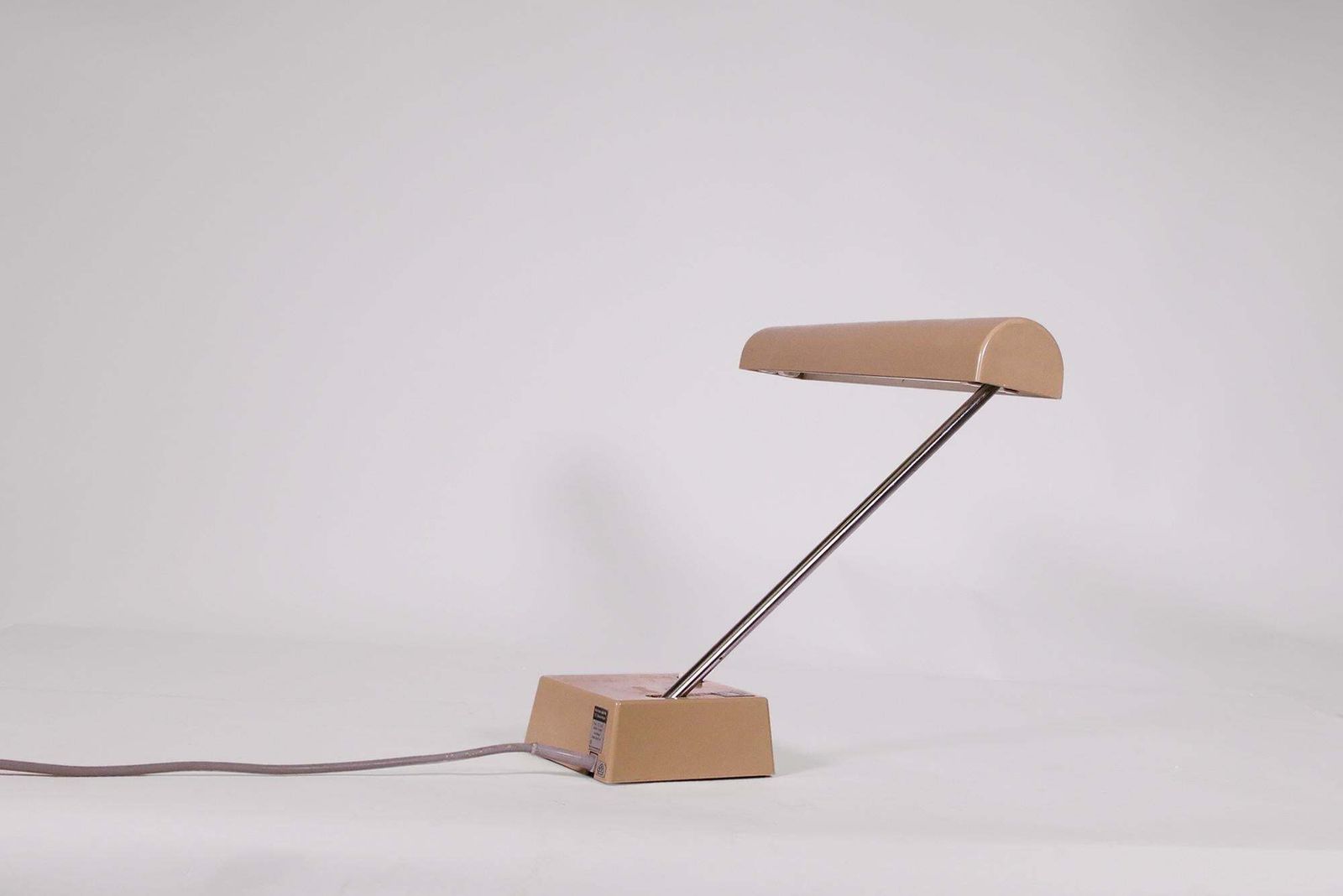 Wolfgang Tuempel Desk Lamp 'Odette' By Waldmann, New Bauhaus, 1960s photo Lighting