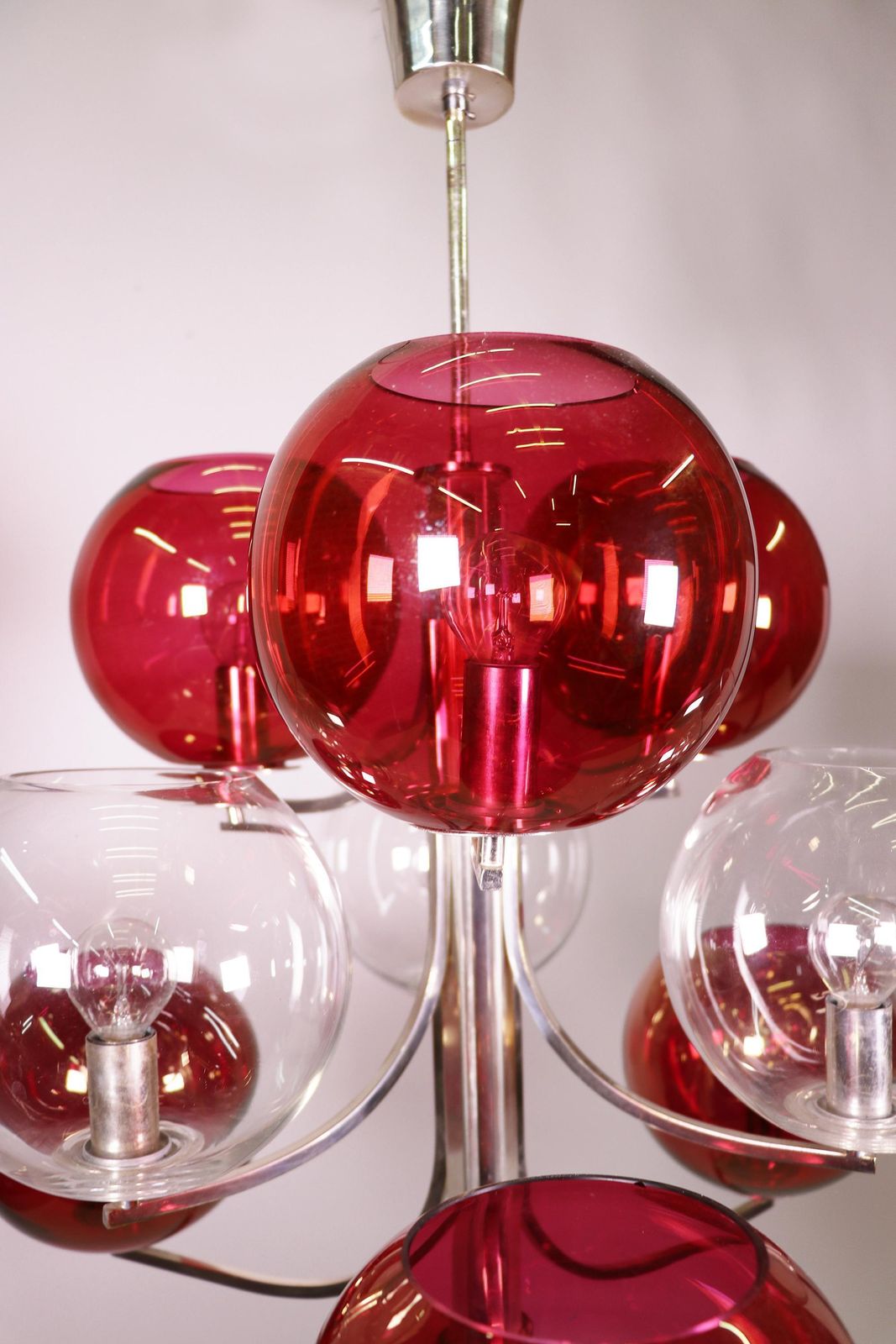 photo furniture 1960 Italy Sputnik Chandelier Cranberry Murano Glass Globes & Silver Plated