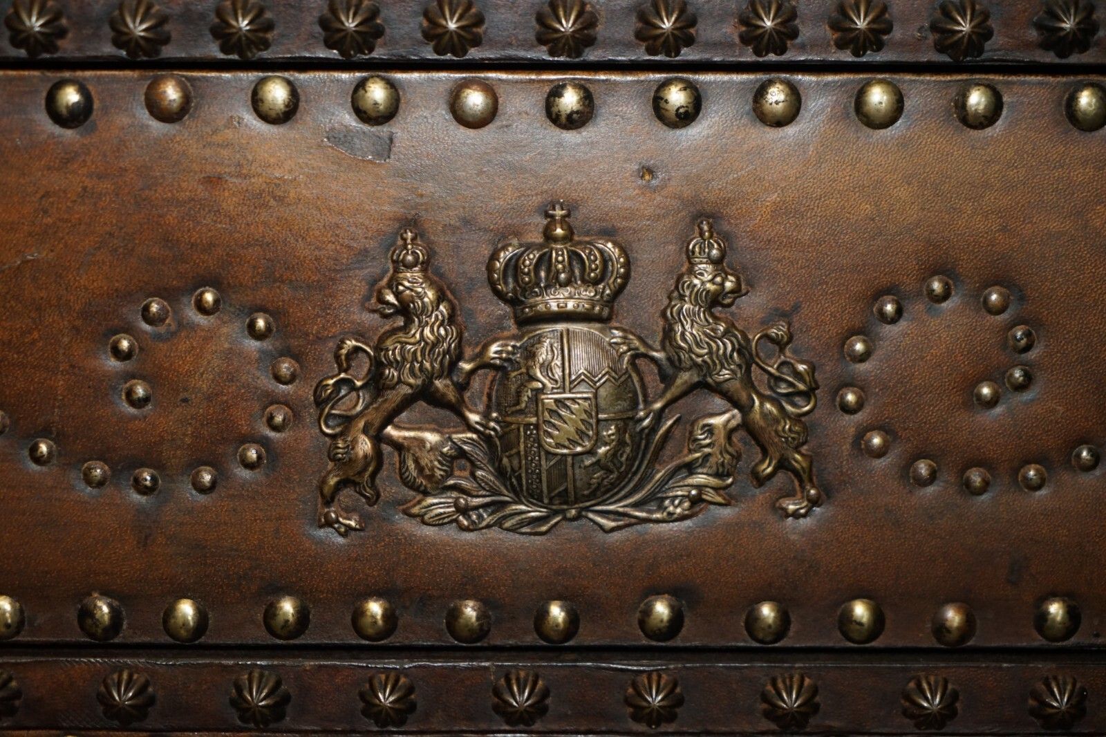 Antique Spanish Leather Domed Top Armorial Crest Coat Of Arms Chest Of Drawers photo vinterior
