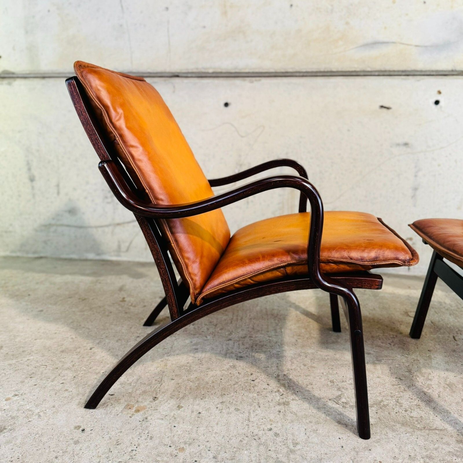 photo furniture Vintage Stouby Danish His & Hers Bentwood Light Tan Leather Chairs #A521