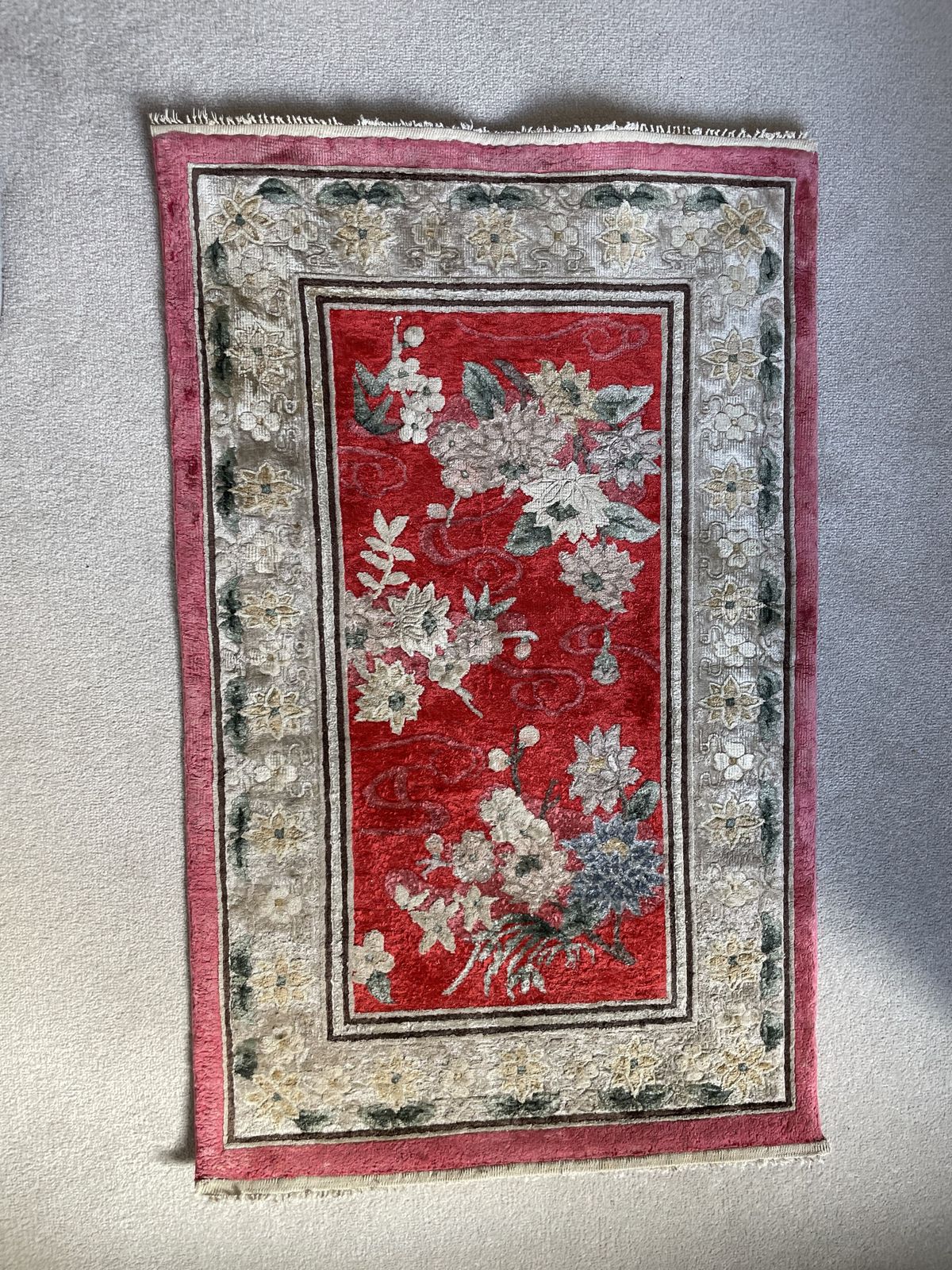 Small Chinese Silk Rug, In Very Good Condition, Mainly Red. photo for sale