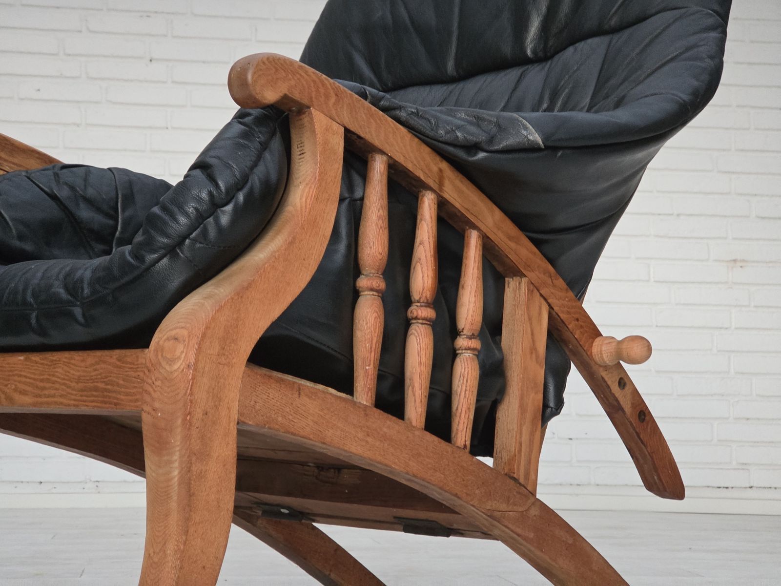 photo for sale 1950s, Vintage Adjustable Armchair, Black Leather, Ash Wood.