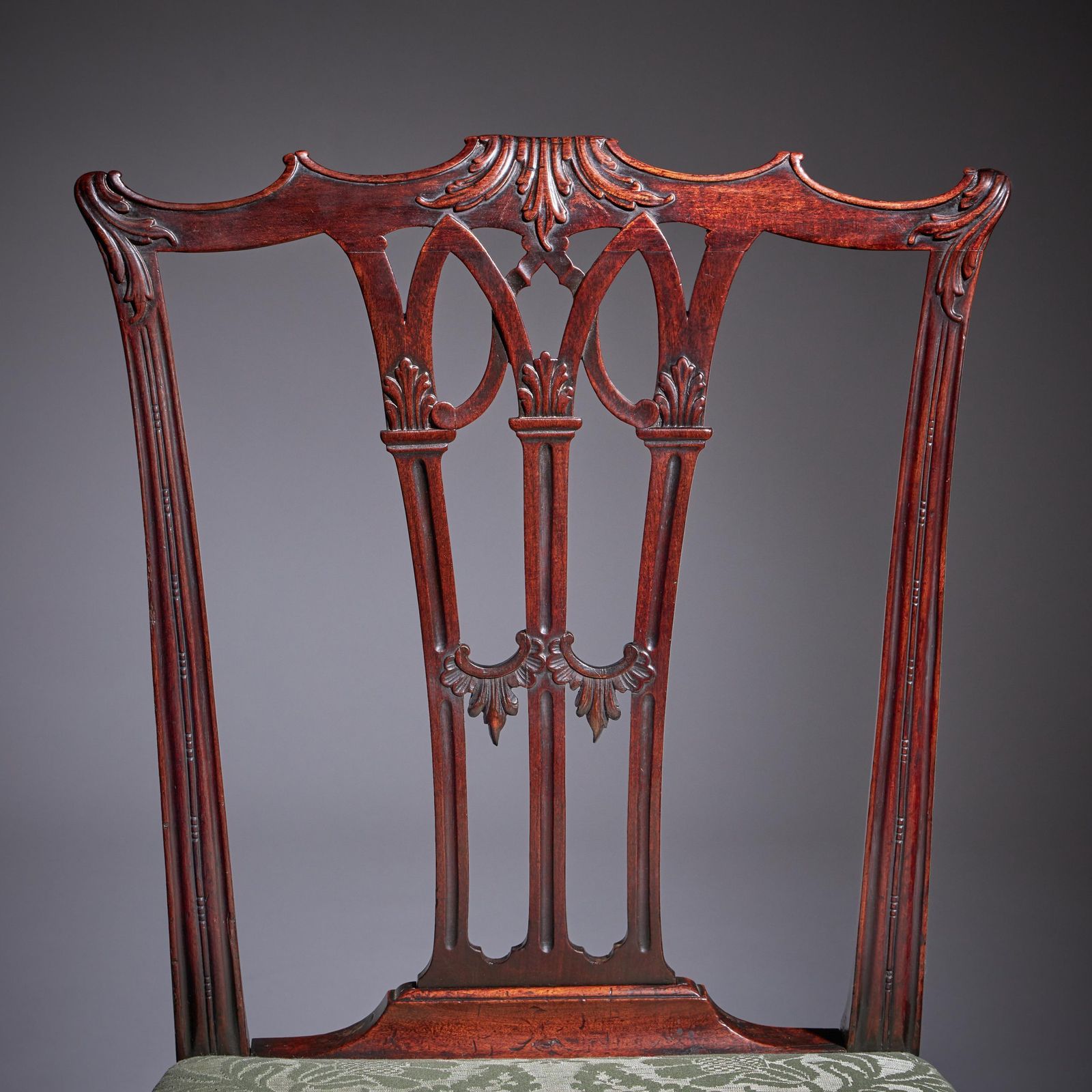 A Fine Set Of Six George III 18th Century Gothic Chippendale Dining Chairs, 1760 photo vinterior