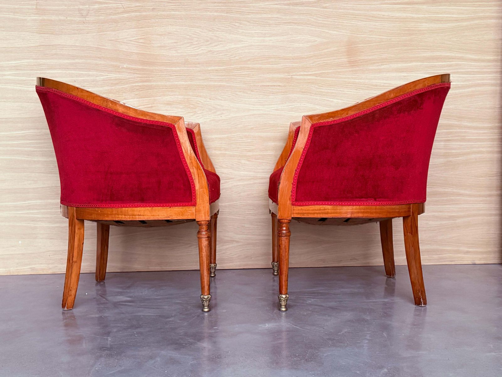 Fauteuils club français en velours rouge photo 4529.0