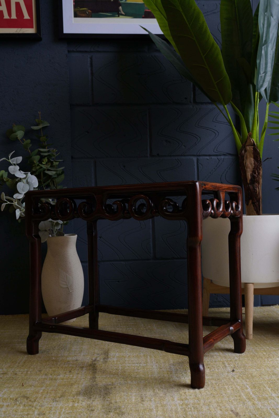 Elegant Hand Carved Rosewood Chinese Side Table – Timeless Oriental Craftsmanship