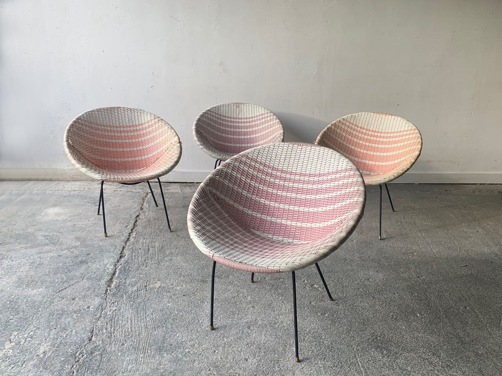 1950’s Vintage Woven Vinyl Sputnik Cone Satellite Chair photo for sale