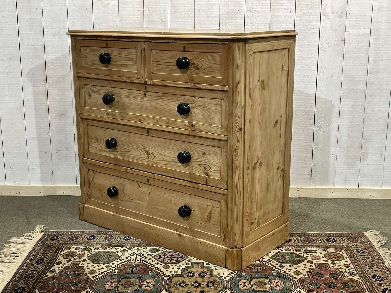 19th Century Victorian Chest Of Drawers In Fir With Blackened Wooden Knobs photo 1560.0