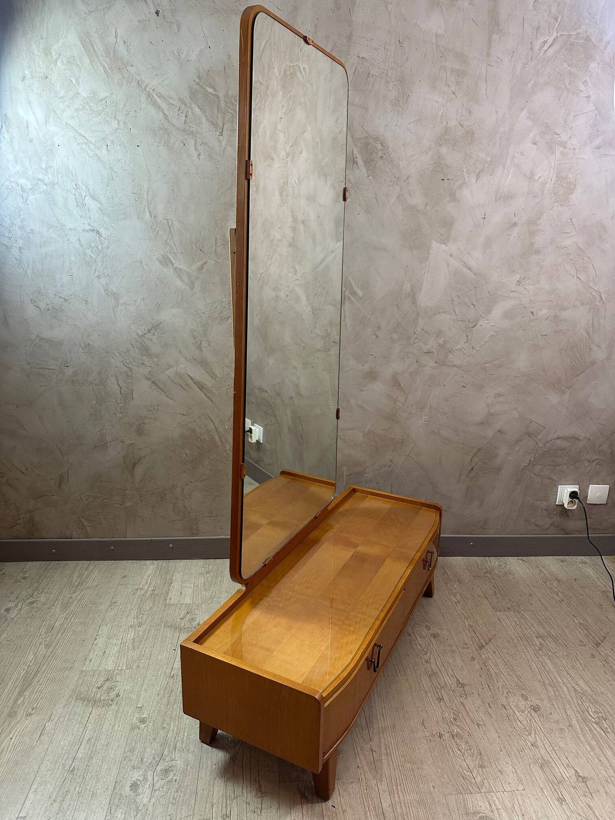 1950s Dressing Table, Modernist photo vinterior