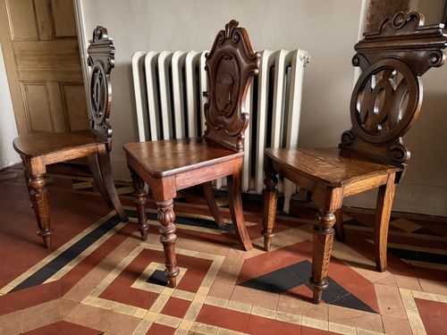 English Antique Oak Carved Armorial Hall Chairs X 3 photo 549.0