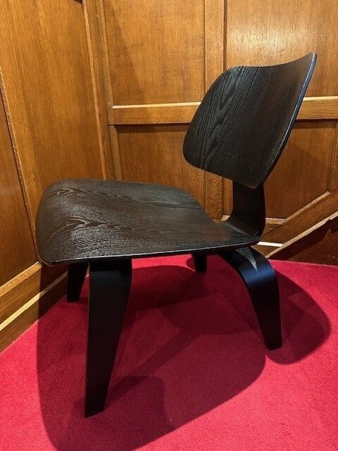 photo furniture Charles & Ray Eames Plywood Group Lcw 1950s
