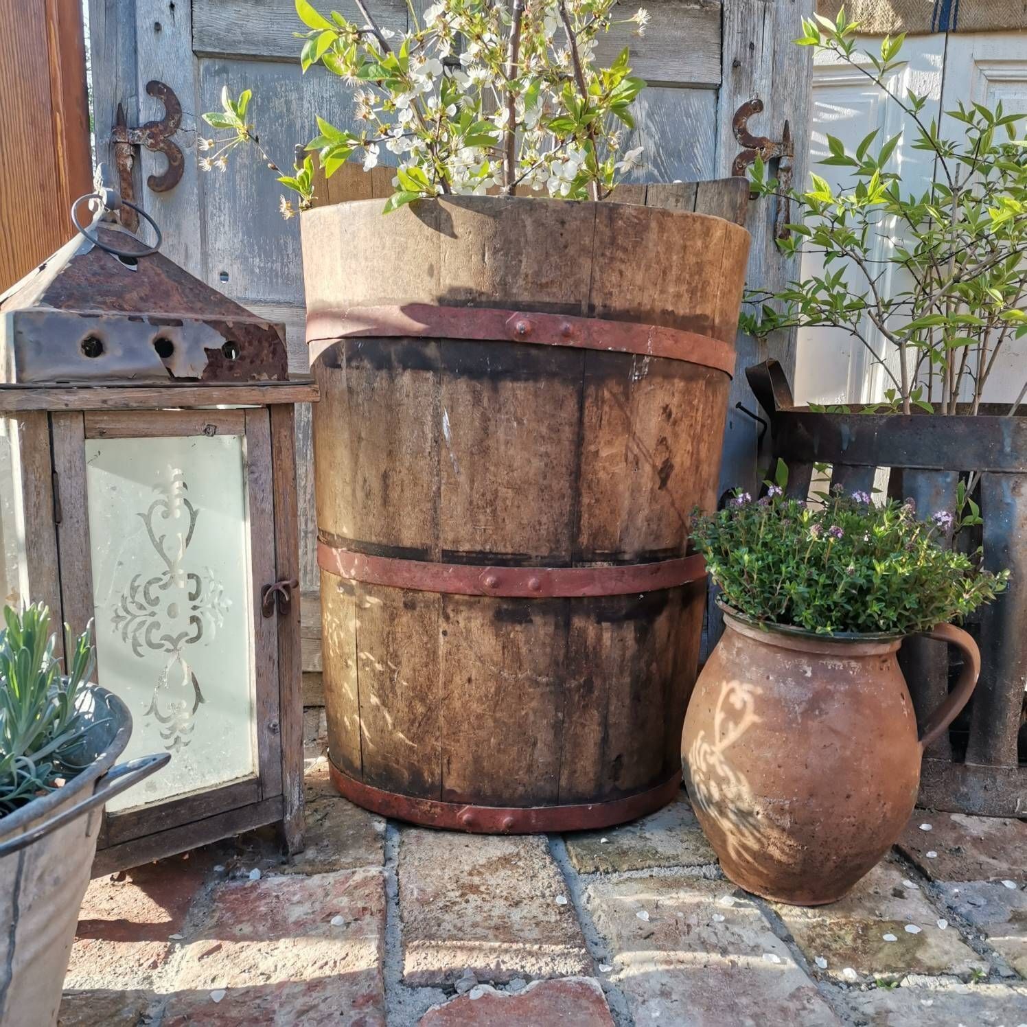 Antique Grape Hod, Harvester Oak Bucket Primitive Hand Made Wine Making Tool Very Rare And Collectible, Beautiful Condition