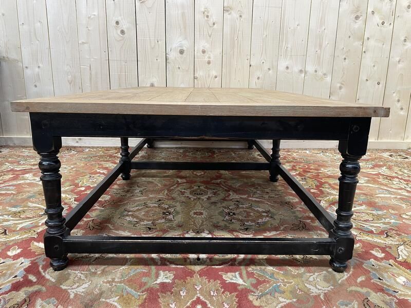 Table Basse De Style Louis XV Chêne Et Noir photo for sale