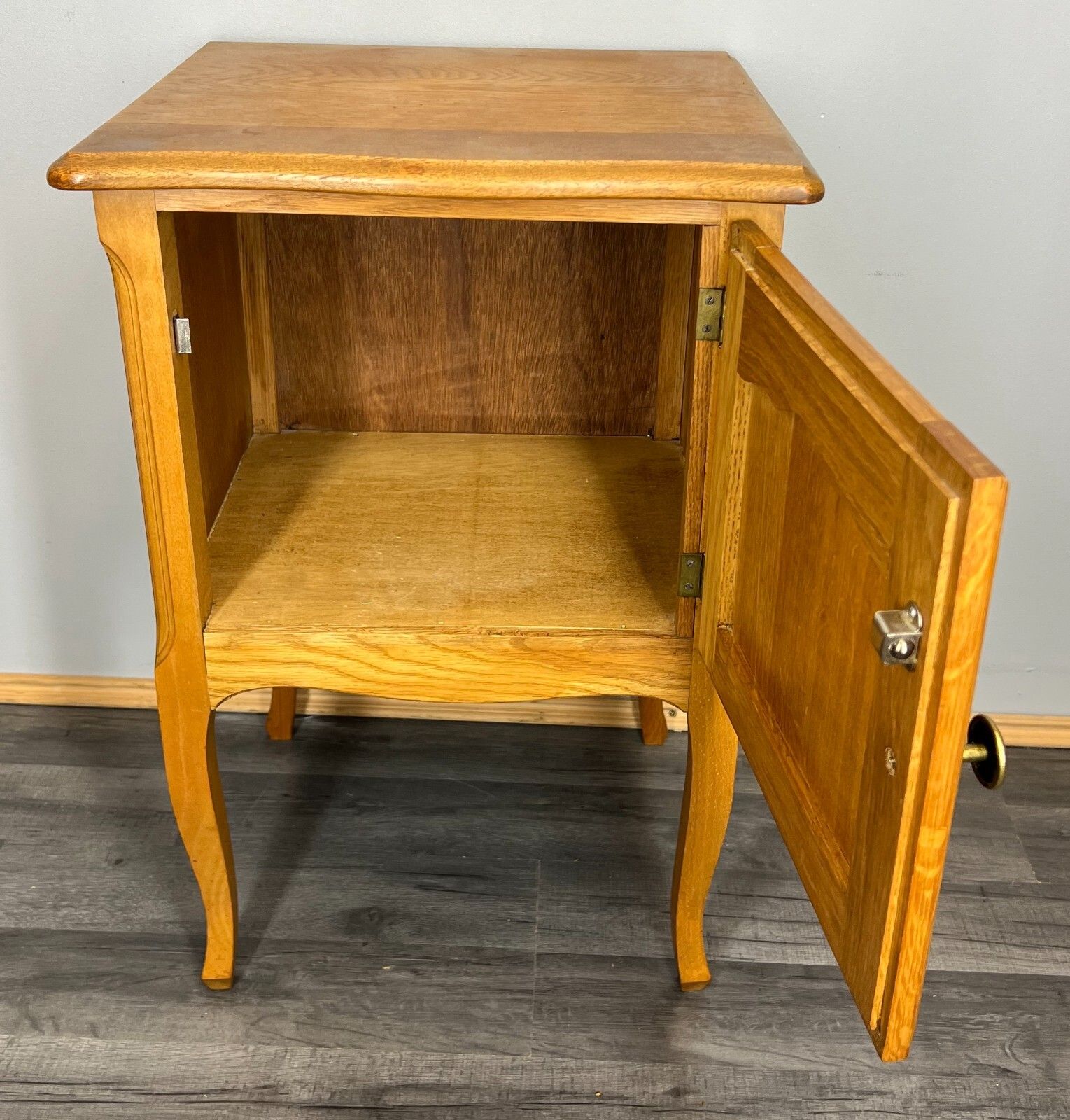 photo for sale Vintage French Bedside Cabinet Louis XV Nightstand Bedside  Table – Lot 3728