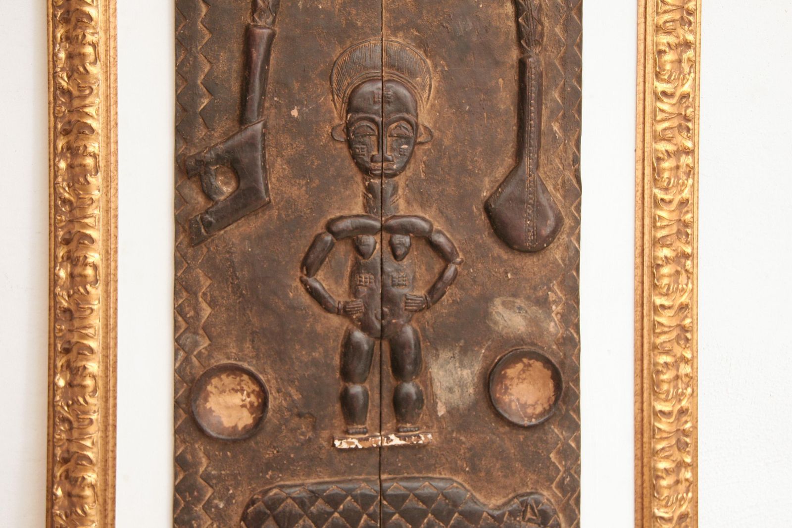 Africain Mid Century Wooden Tribal Wall Sculpture Mali Dogon Golden Frame 1960s photo for sale