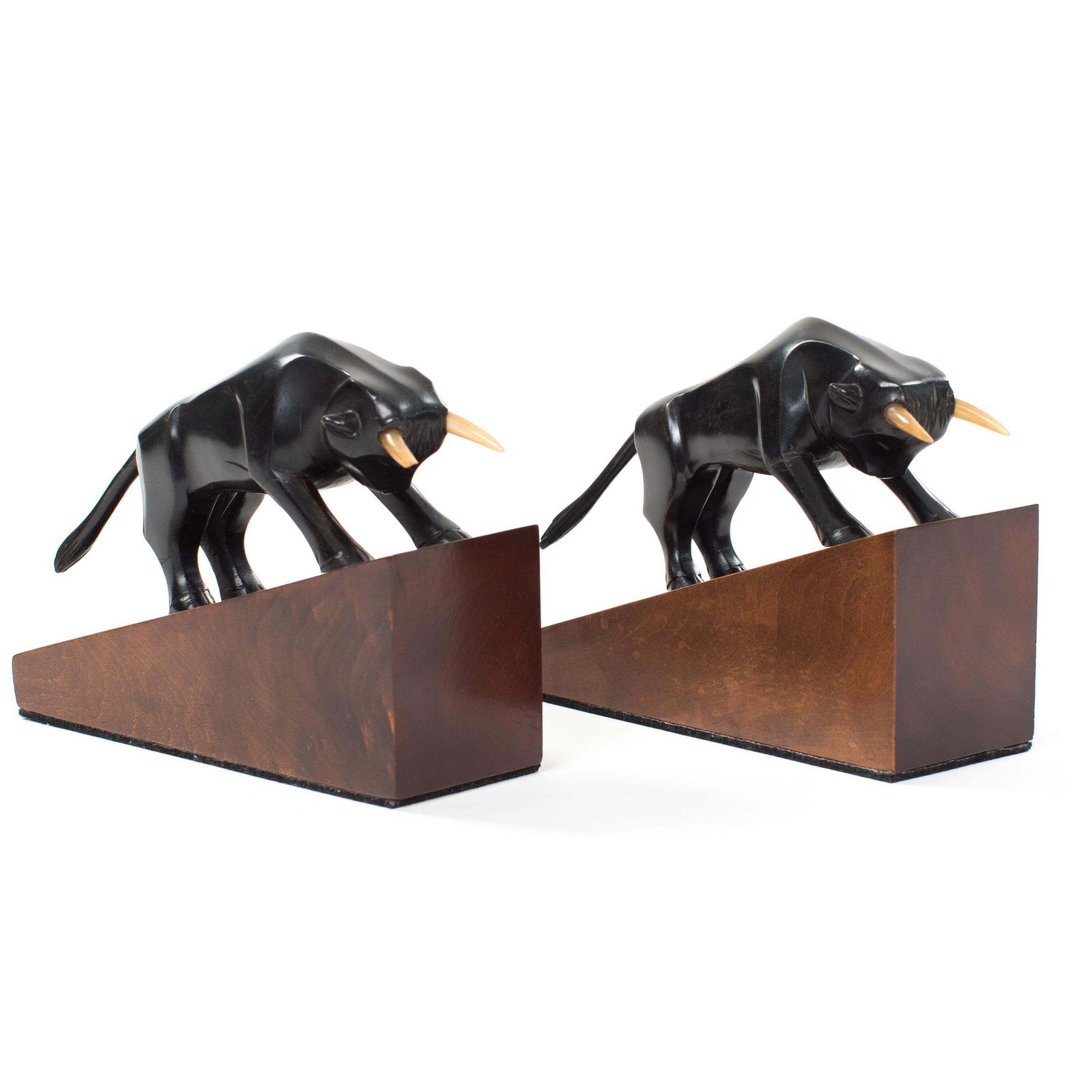 photo furniture Pair Of French Cubistic Art Déco Bookends In Ebony Horn, Signed By Hand 1920s
