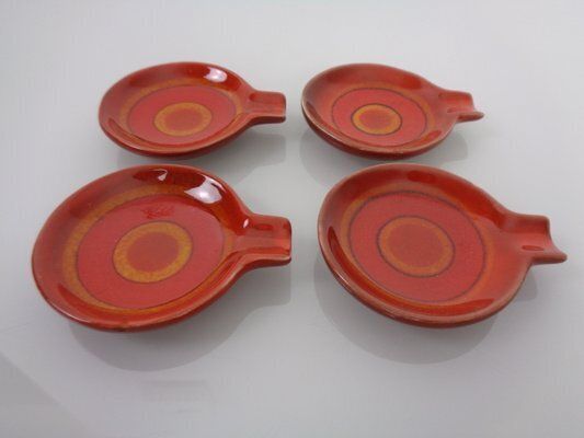 photo for sale Pop Art Ceramic Ashtrays By Romolo Verzolini For Questa Maiolica, Italy, 1970s, Set Of 5