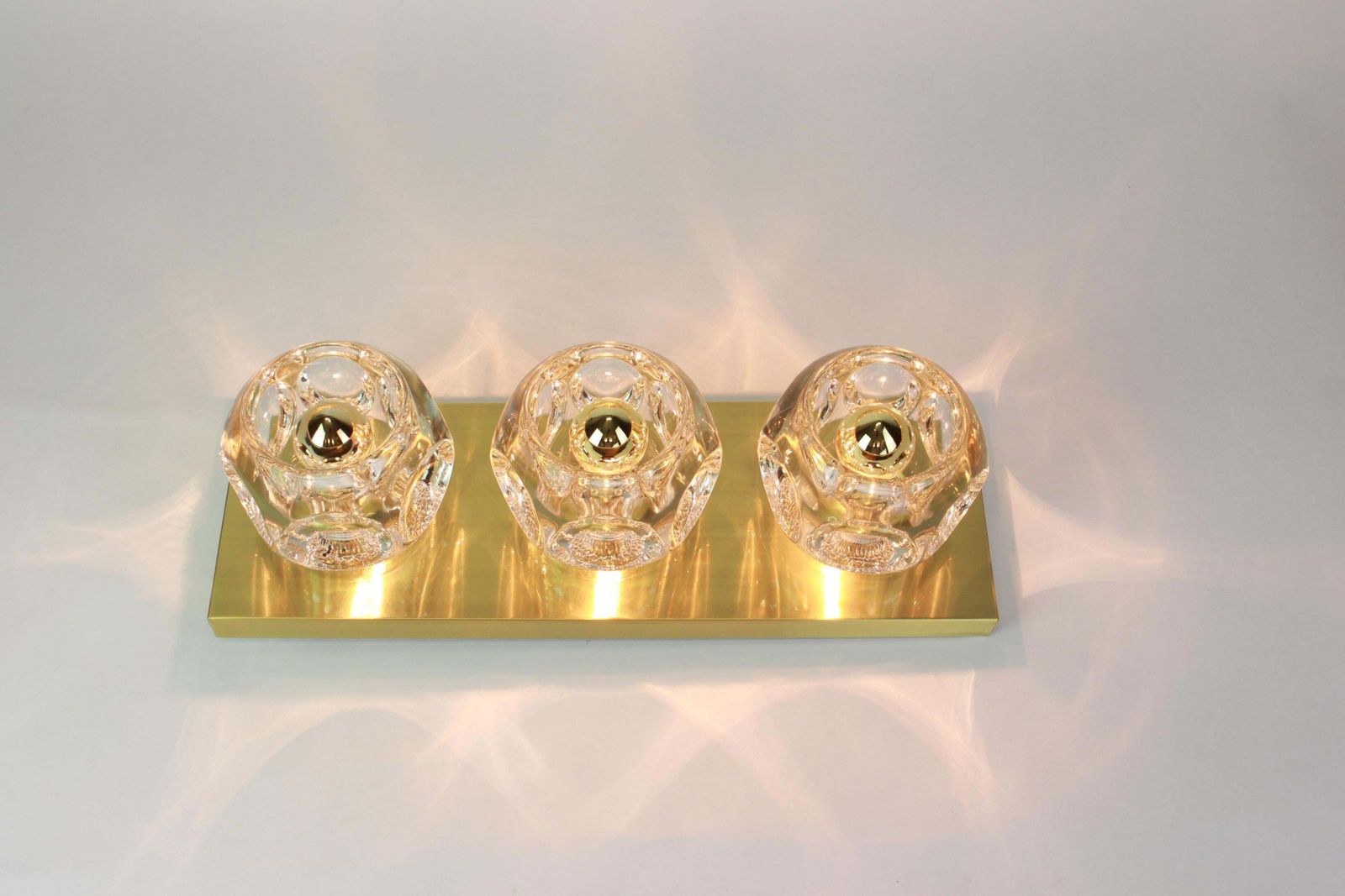 Pair Of Crystal Glass Wall Sconces Design By Sciolari For Peill & Putzler photo vintage