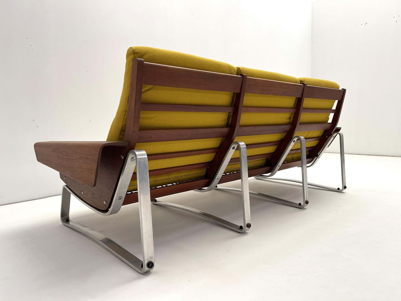 3 Seater Sofa In Aluminium And Teak photo vinterior