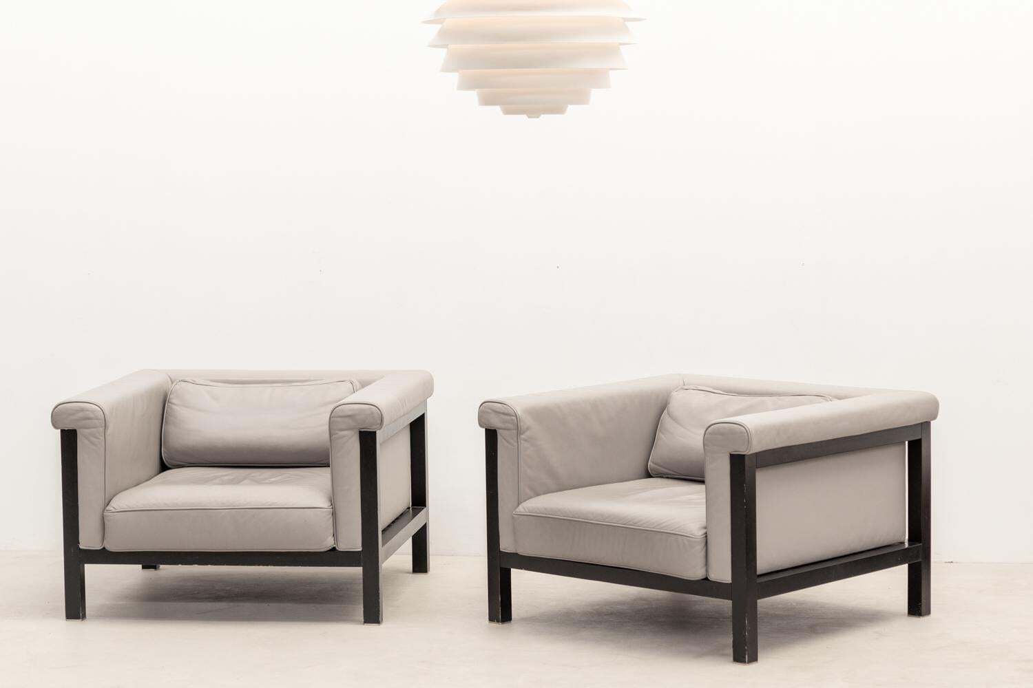 Pair Of Armchairs By Jules Wabbes, Livourne Série 800 Luxe Edited By Bullo photo vintage
