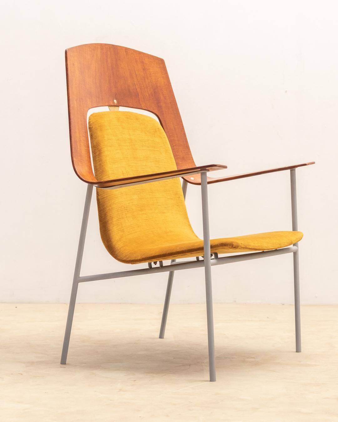 photo buy Plywood Armchair Attributed Robin Day, 1960s